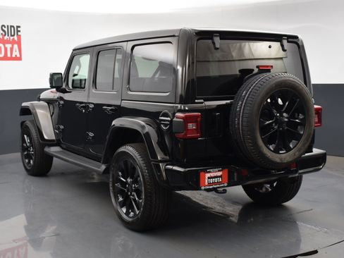 Used 2021 Jeep Wrangler Unlimited Sahara image 3
