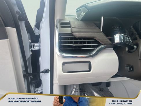 New 2026 GMC Acadia Denali w/ Super Cruise Package FWD image 17