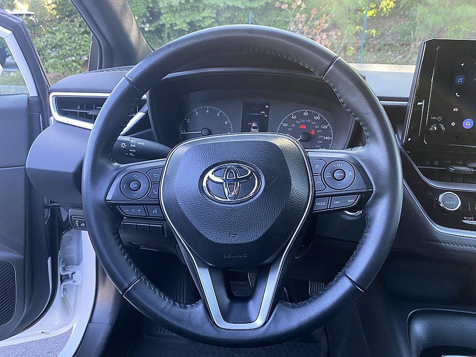 Certified 2025 Toyota Corolla SE FWD image 14