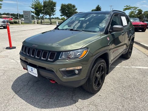 Used 2019 Jeep Compass Trailhawk AWD/4WD image 12