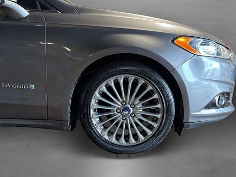 Used 2013 Ford Fusion Titanium FWD image 19