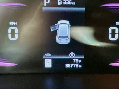 Used 2025 Kia Soul LX w/ LX Technology Package FWD image 19