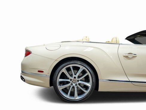 Used 2020 Bentley Continental GT image 23