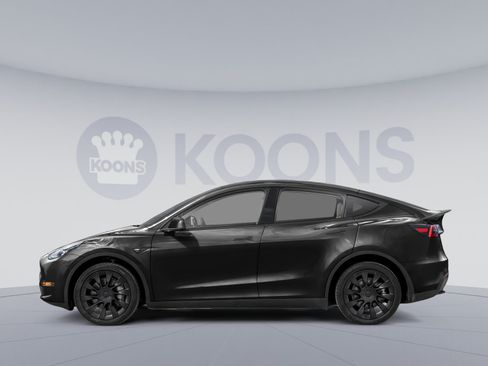 Used 2025 Tesla Model Y Long Range RWD image 4