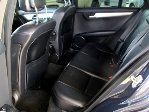 Used 2013 Mercedes-Benz C 250 Sedan image 23