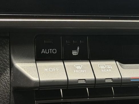 Used 2026 Toyota Camry XLE FWD image 18