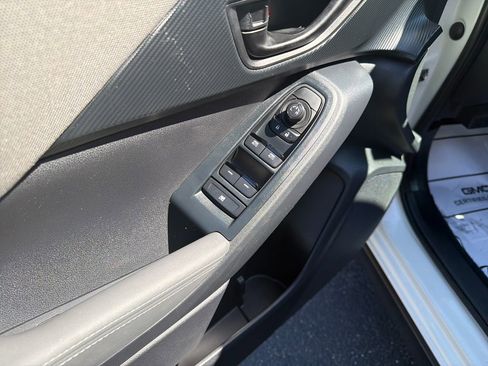 Used 2024 Subaru Crosstrek 2.0i Premium image 13