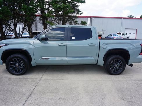 Used 2025 Toyota Tundra Platinum AWD/4WD image 22
