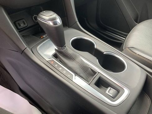 Used 2018 Chevrolet Equinox Premier image 26