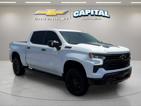 Used 2024 Chevrolet Silverado 1500 LT Trail Boss w/ Convenience Package II AWD/4WD image 7
