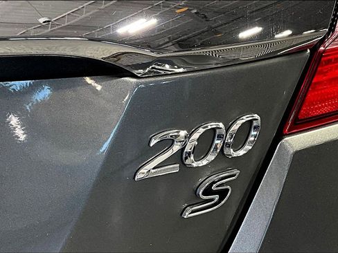 Used 2011 Chrysler 200 S FWD image 21