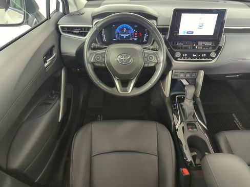 Used 2023 Toyota Corolla Cross XLE FWD image 14
