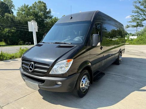 Used 2008 Freightliner Sprinter 3500 image 1