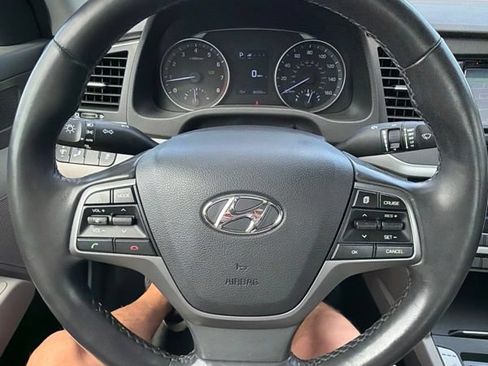 Used 2017 Hyundai Elantra Limited FWD image 16