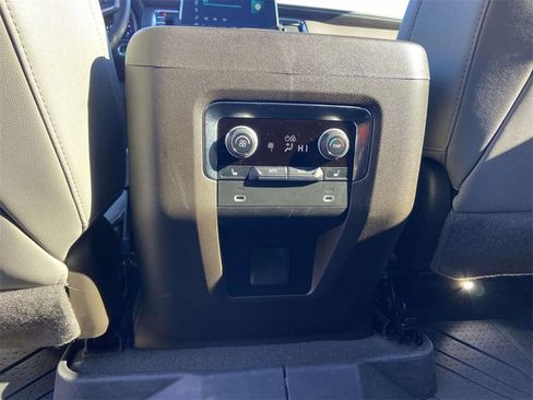 Used 2024 Chevrolet Tahoe Z71 w/ Luxury Package image 22