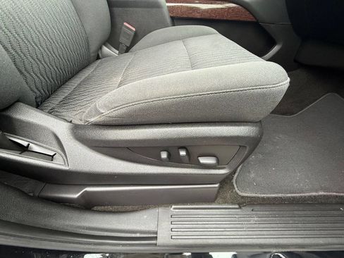 Used 2018 GMC Yukon SLE image 28