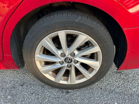 Used 2023 Toyota Camry LE image 9