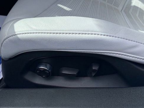 Used 2024 Chevrolet Corvette Stingray Preferred Cpe w/ Stealth Interior Trim Package RWD image 17
