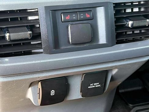 Used 2021 Ford F150 Lariat w/ Equipment Group 502A High AWD/4WD image 14