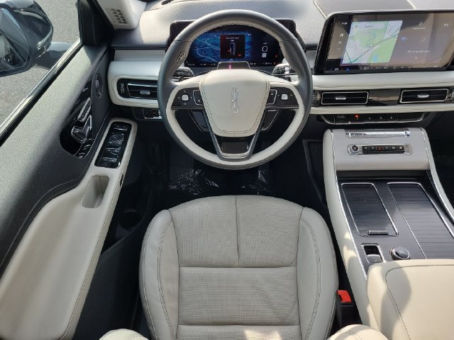 Used 2025 Lincoln Aviator Reserve w/ Illumination Package RWD image 17