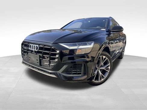 Used 2021 Audi Q8 Premium w/ Black Optic Package image 9