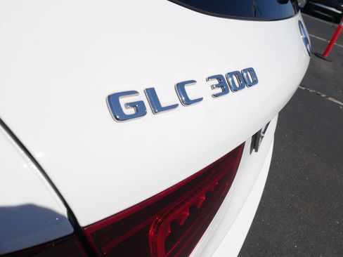 Used 2022 Mercedes-Benz GLC 300 4MATIC image 12