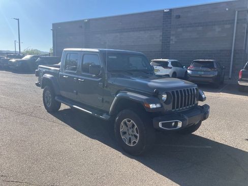 Used 2020 Jeep Gladiator Sport w/ Quick Order Package 24S image 3