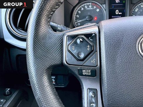 Used 2022 Toyota Tacoma TRD Off-Road w/ Technology Package AWD/4WD image 24