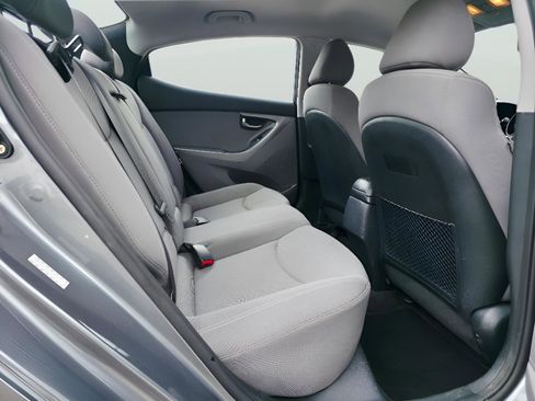 Used 2016 Hyundai Elantra SE FWD image 10