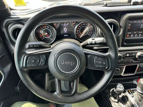 Certified 2022 Jeep Wrangler Unlimited Sport AWD/4WD image 2
