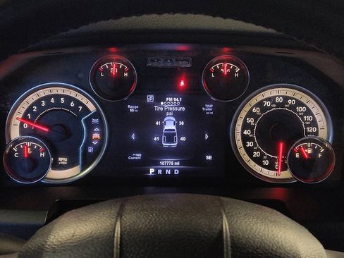 Used 2017 RAM 1500 Big Horn RWD image 23