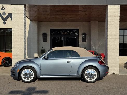 Used 2019 Volkswagen Beetle 2.0T Final Edition SEL image 5
