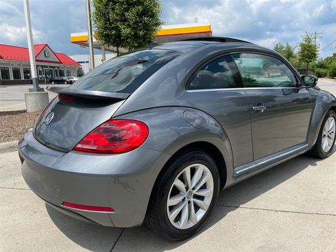 Used 2013 Volkswagen Beetle TDI FWD image 7