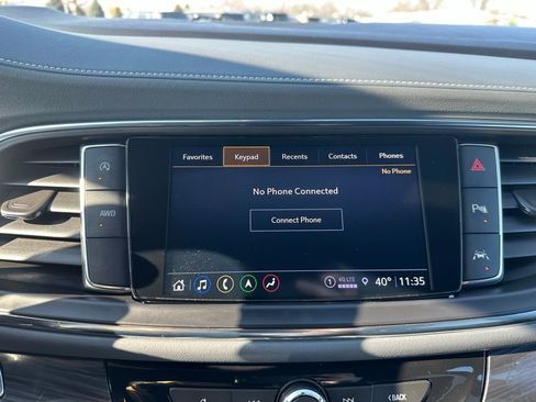 Used 2024 Buick Enclave Premium image 24