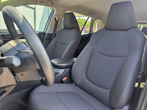 Certified 2025 Toyota RAV4 LE FWD image 20