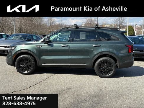 Certified 2023 Kia Sorento S w/ Panoramic Sunroof Package image 3