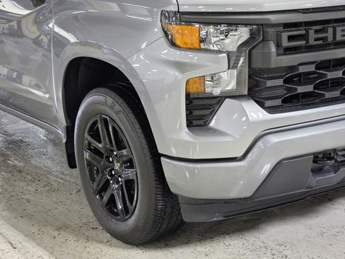 Used 2024 Chevrolet Silverado 1500 Custom image 10