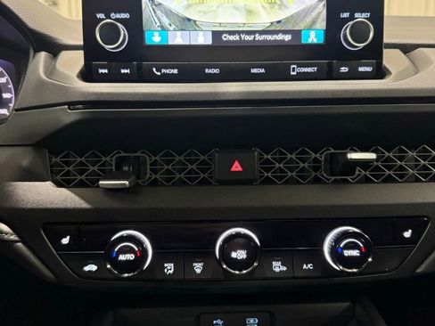 Used 2025 Honda Accord SE image 11