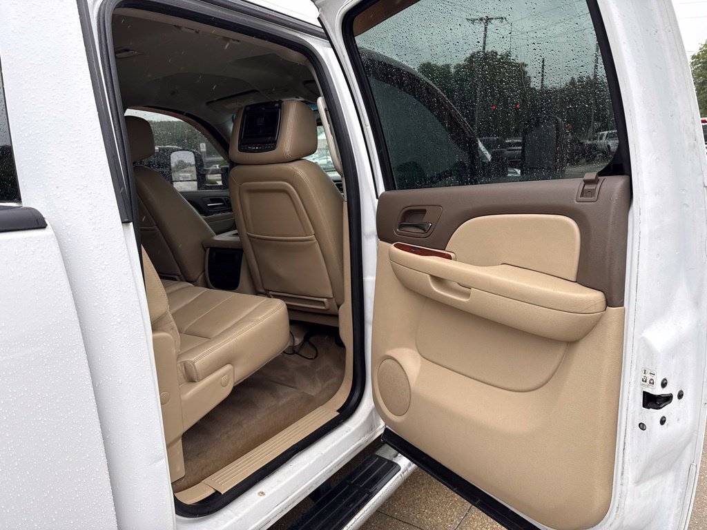 Used 2012 Chevrolet Silverado 3500 LTZ w/ LTZ Plus Package RWD image 43