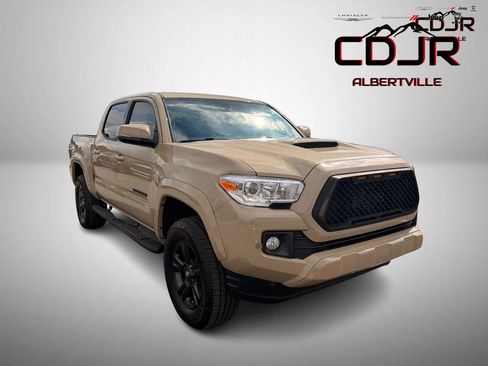 Used 2019 Toyota Tacoma TRD Sport w/ Technology Package RWD image 1