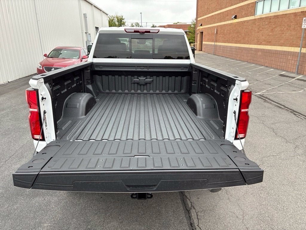 New 2026 Chevrolet Silverado 2500 ZR2 w/ Snow Plow Prep/Camper Package AWD/4WD image 27