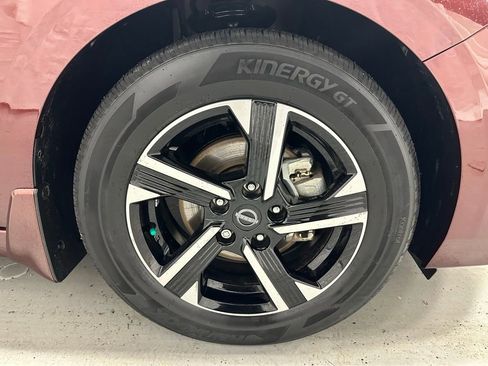 Used 2025 Nissan Sentra SV image 59