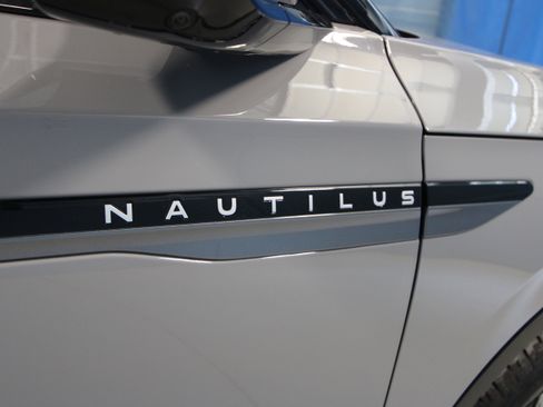 New 2026 Lincoln Nautilus Reserve AWD/4WD image 31