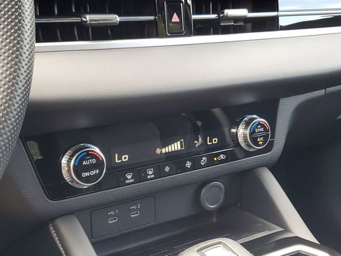 New 2026 Mitsubishi Outlander ES FWD image 29