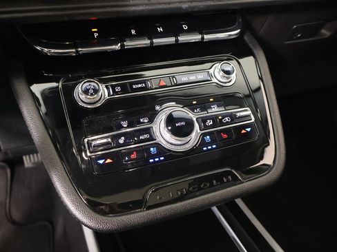 Used 2022 Lincoln Corsair FWD w/ Premium Package image 8