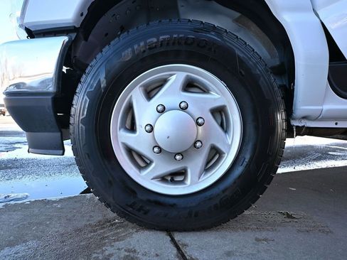 Used 2024 Ford E-350 and Econoline 350 Super Duty w/ Power Windows & Locks Group image 27