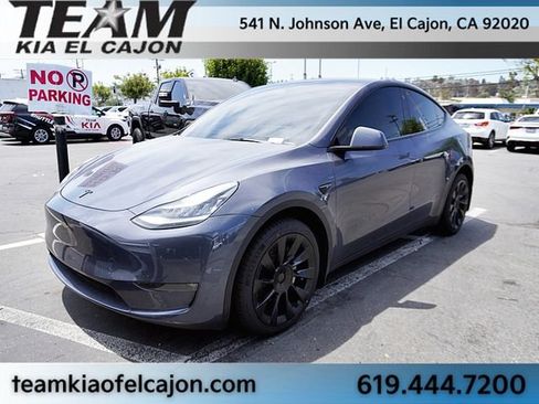 Used 2023 Tesla Model Y Long Range AWD/4WD image 1