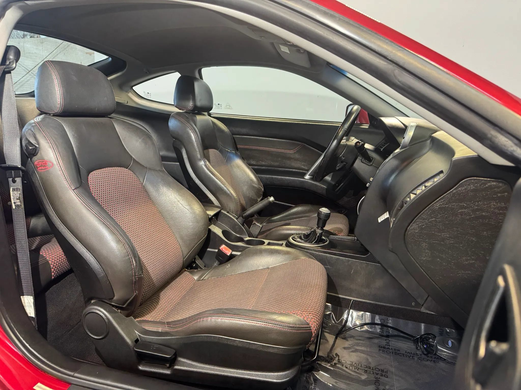 Used 2005 Hyundai Tiburon GT FWD image 22