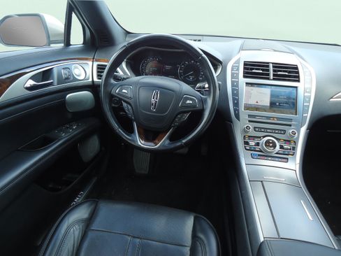 Used 2019 Lincoln MKZ Reserve w/ Luxury Package AWD/4WD image 12