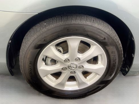 Used 2011 Toyota Camry LE w/ LE Extra-Value Pkg FWD image 13